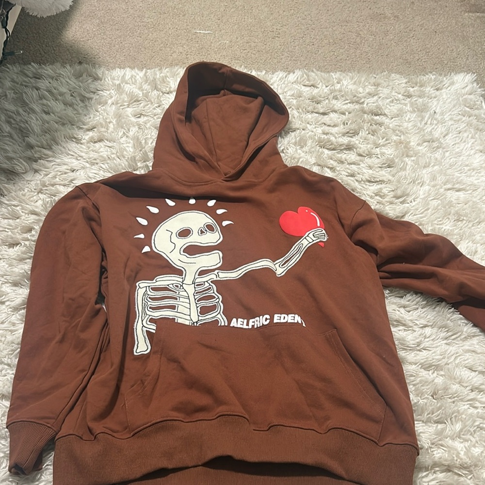 aelfric eden hoodie. never worn. size small